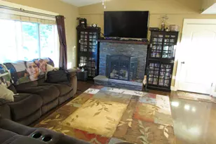 360 Cindy Ln NW, Mount Angel, OR 97362 - Photo 9