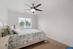 1401 Ranier Lp NW, Salem, OR 97304 - Photo 31