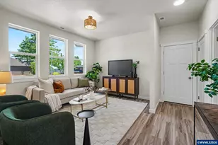 1511 11th St, Dallas, OR 97338 - Photo 3