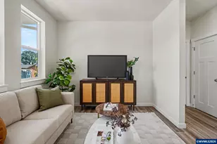 1511 11th St, Dallas, OR 97338 - Photo 5
