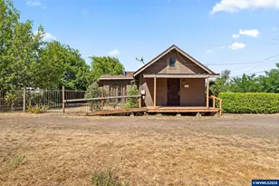 136 E Hillcrest Dr, Eugene, OR 97404 - Photo 23