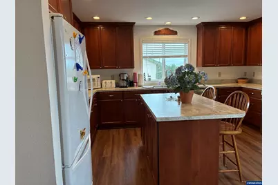2701 NW Parker Av, Waldport, OR 97394 - Photo 27