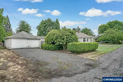 420 E Santiam St, Stayton, OR 97383 - Photo 3