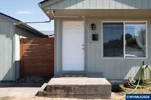 690 24th St SE, Salem, OR 97301 - Photo 5