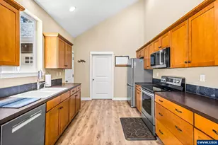 12600 Meadow Ln, Monmouth, OR 97361 - Photo 17