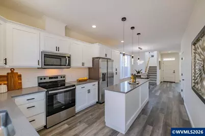 538 S 7th St, Independence, OR 97351 - Photo 13