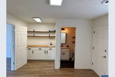 5044 Commercial St SE, Salem, OR 97306 - Photo 9