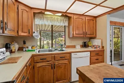 1673 Princeton Rd, Woodburn, OR 97071 - Photo 17