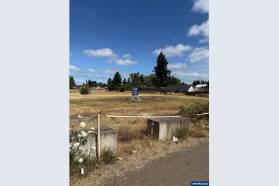 119 N Pacific Hwy, Woodburn, OR 97071 - Photo 5