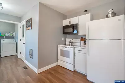2330 E Ellendale Av, Dallas, OR 97338 - Photo 11