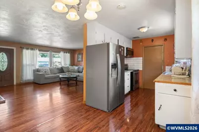 940 Johnson St, Woodburn, OR 97071 - Photo 11