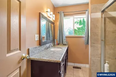 940 Johnson St, Woodburn, OR 97071 - Photo 17