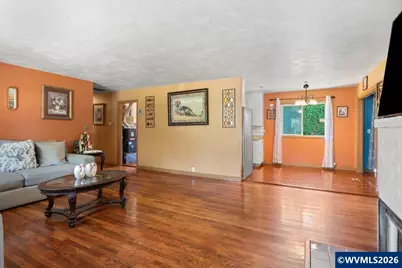940 Johnson St, Woodburn, OR 97071 - Photo 9