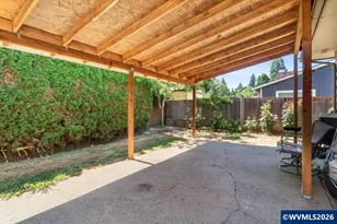 940 Johnson St, Woodburn, OR 97071 - Photo 23