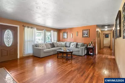 940 Johnson St, Woodburn, OR 97071 - Photo 7
