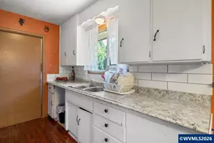 940 Johnson St, Woodburn, OR 97071 - Photo 13