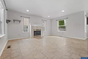 161 NW Elderberry Ln, Dallas, OR 97388 - Photo 9