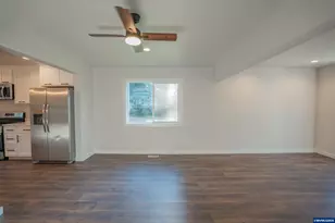 40972 Hwy 228, Sweet Home, OR 97386 - Photo 15