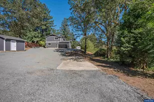 40972 Hwy 228, Sweet Home, OR 97386 - Photo 33