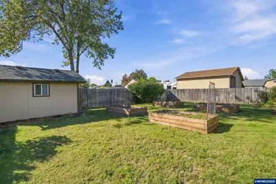 2658 S 12th St, Lebanon, OR 97355 - Photo 39