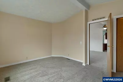 2410 Lancaster #934 Dr SE, Salem, OR 97317 - Photo 9
