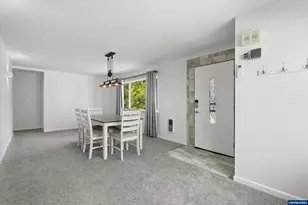 4626 Reimann St NE, Salem, OR 97305 - Photo 7
