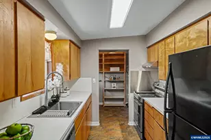 1227 SW Oregon Ave, Dallas, OR 97338 - Photo 21