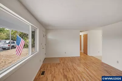 809 33rd Av SE, Albany, OR 97322 - Photo 7