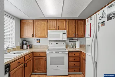 3407 Covington St NE, Salem, OR 97305 - Photo 13