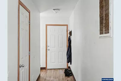 905 Charter (-915) Pl NE, Salem, OR 97301 - Photo 9