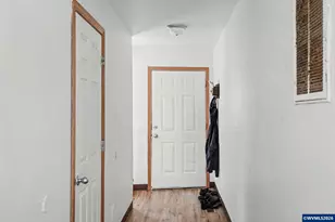 905 Charter (-915) Pl NE, Salem, OR 97301 - Photo 9
