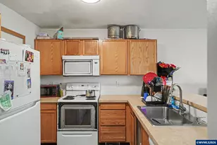 905 Charter (-915) Pl NE, Salem, OR 97301 - Photo 5