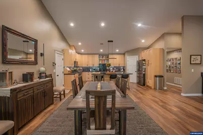 37835 River Dr, Lebanon, OR 97355 - Photo 11