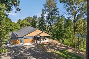37835 River Dr, Lebanon, OR 97355 - Photo 1