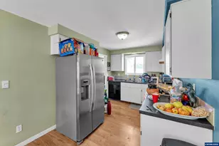 308 Violet St, Lebanon, OR 97355 - Photo 9