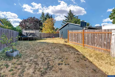 308 Violet St, Lebanon, OR 97355 - Photo 25