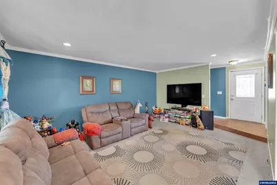308 Violet St, Lebanon, OR 97355 - Photo 5
