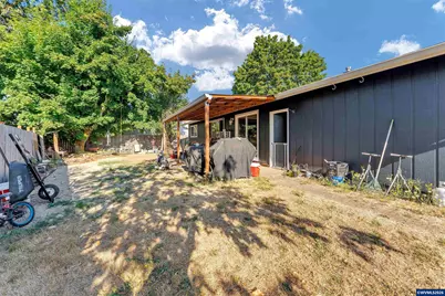 308 Violet St, Lebanon, OR 97355 - Photo 23