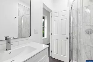 146 D St, Woodburn, OR 97071 - Photo 13