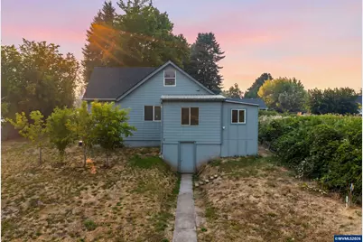 146 D St, Woodburn, OR 97071 - Photo 3