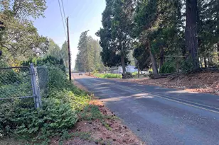 34033 Totem Pole Rd, Lebanon, OR 97355 - Photo 3