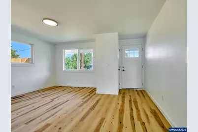 1086 Wilson St, Woodburn, OR 97071 - Photo 3