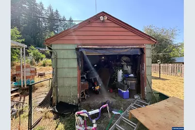 140 7th Av, Sweet Home, OR 97386 - Photo 9