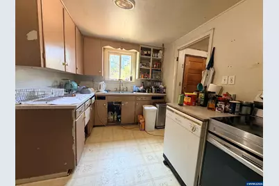 140 7th Av, Sweet Home, OR 97386 - Photo 5