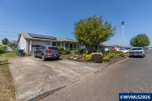 1487 Walton Way, Woodburn, OR 97071 - Photo 3