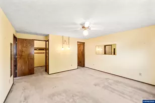 2044 Astor Way, Woodburn, OR 97071 - Photo 15