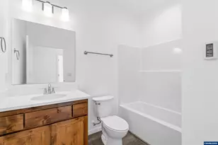 4608 Airport Ln, Sweet Home, OR 97386 - Photo 11