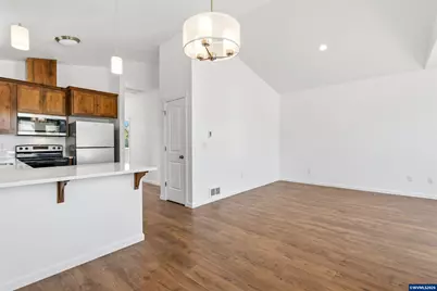 4608 Airport Ln, Sweet Home, OR 97386 - Photo 5