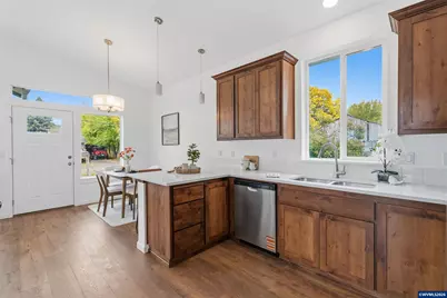 4608 Airport Ln, Sweet Home, OR 97386 - Photo 11