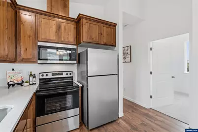 4608 Airport Ln, Sweet Home, OR 97386 - Photo 13